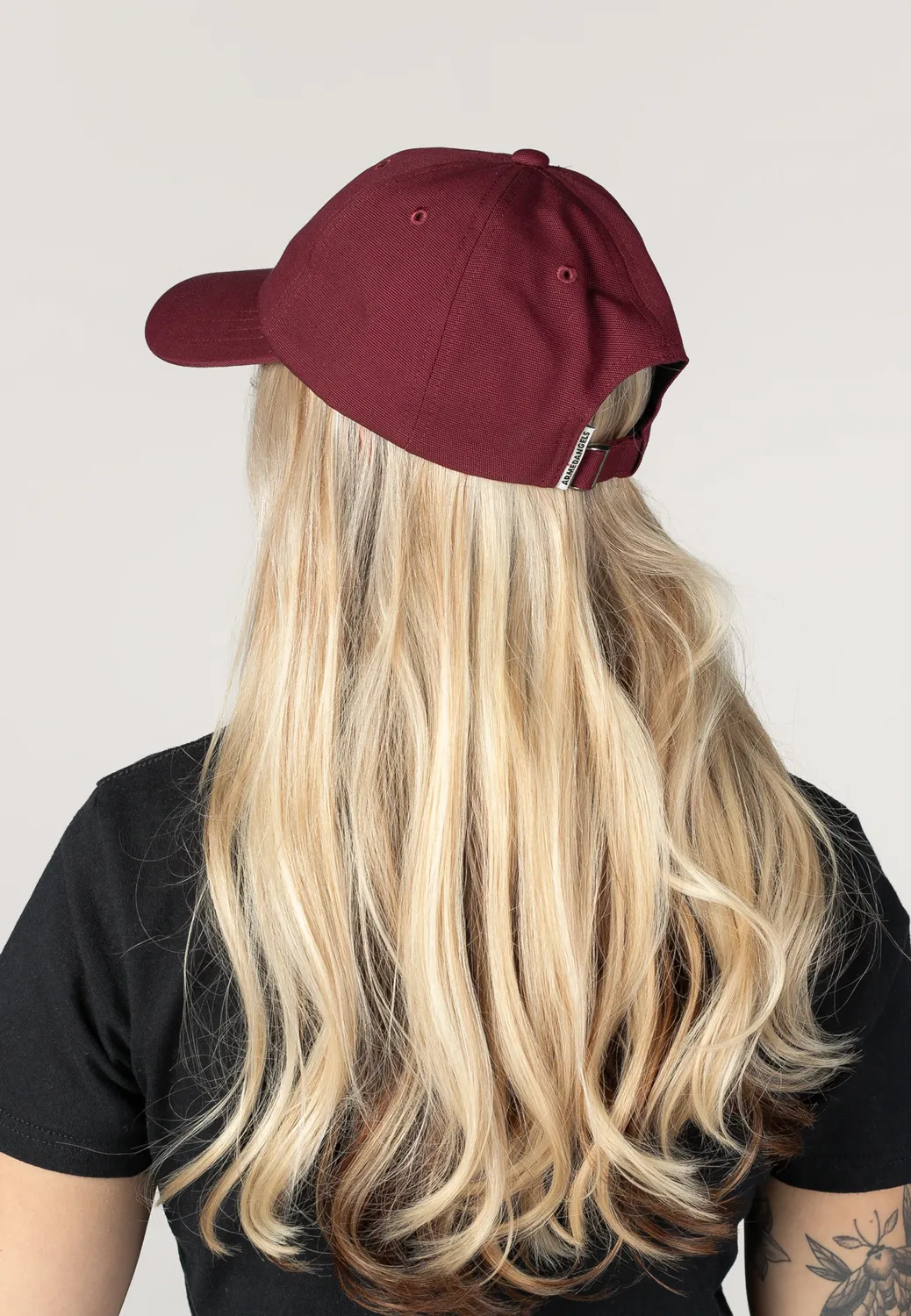 Yenaas Bold W Velvet Red Cap Rot Strapback Onesize