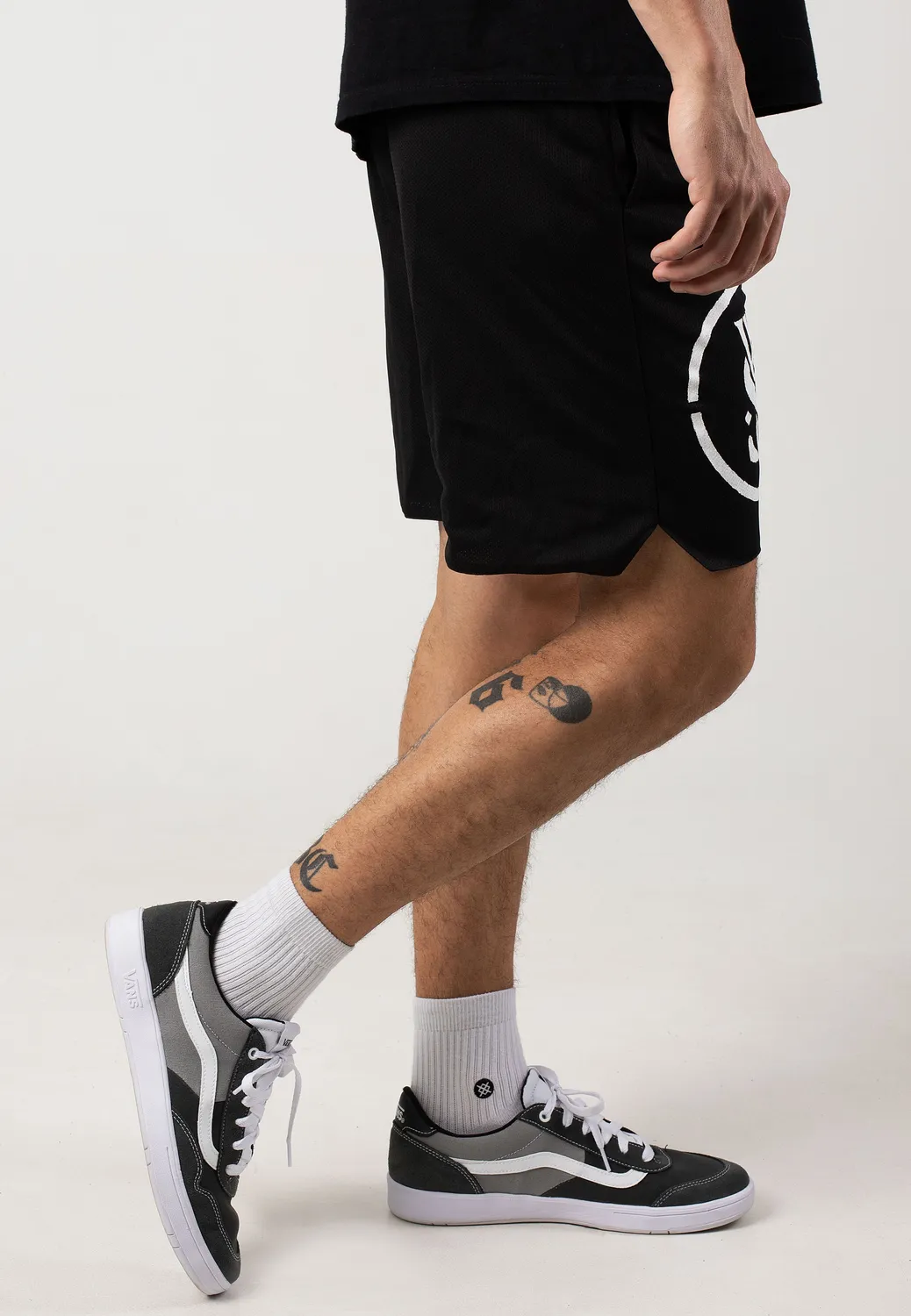 Impericon Stencil Circle Logo Shorts Schwarz Mesh