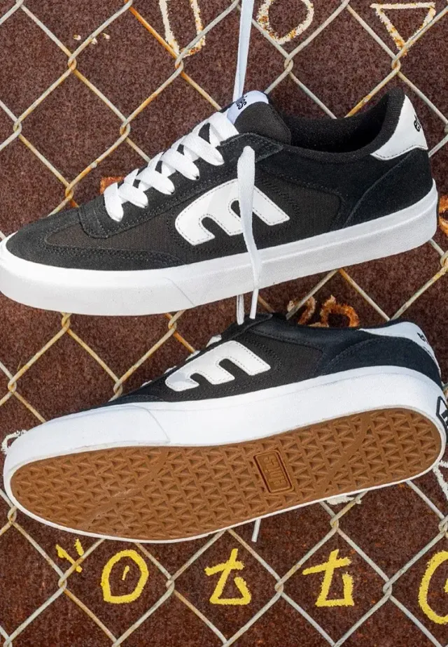 Impericon Locut Vulc Schuhe Black/White Suede