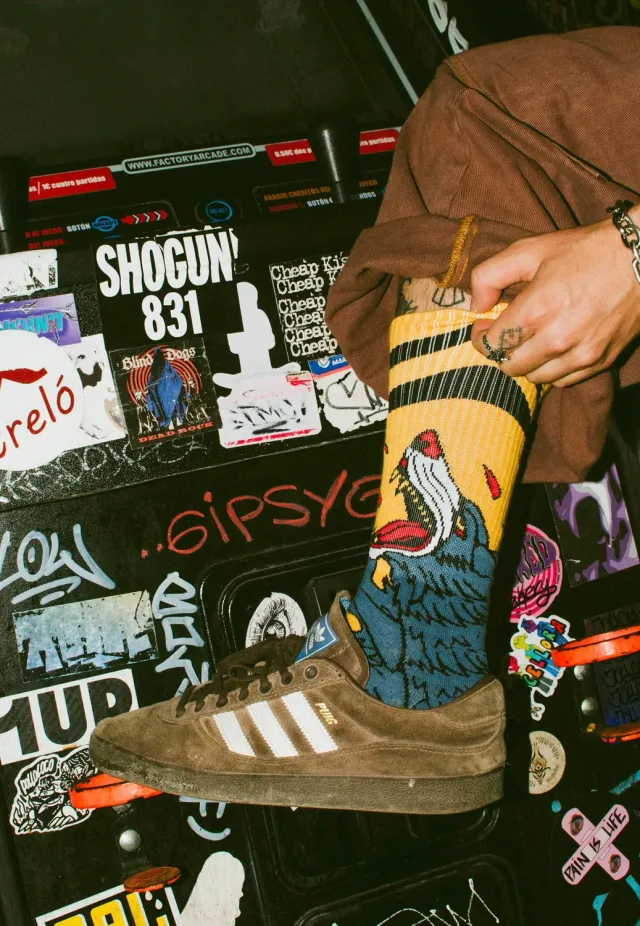 Impericon Wolfpack Mid High Socken gelb Onesize vegan