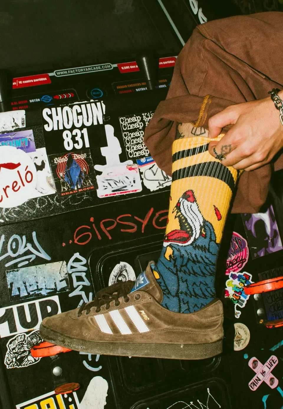 Impericon Wolfpack Mid High Socken gelb Onesize vegan