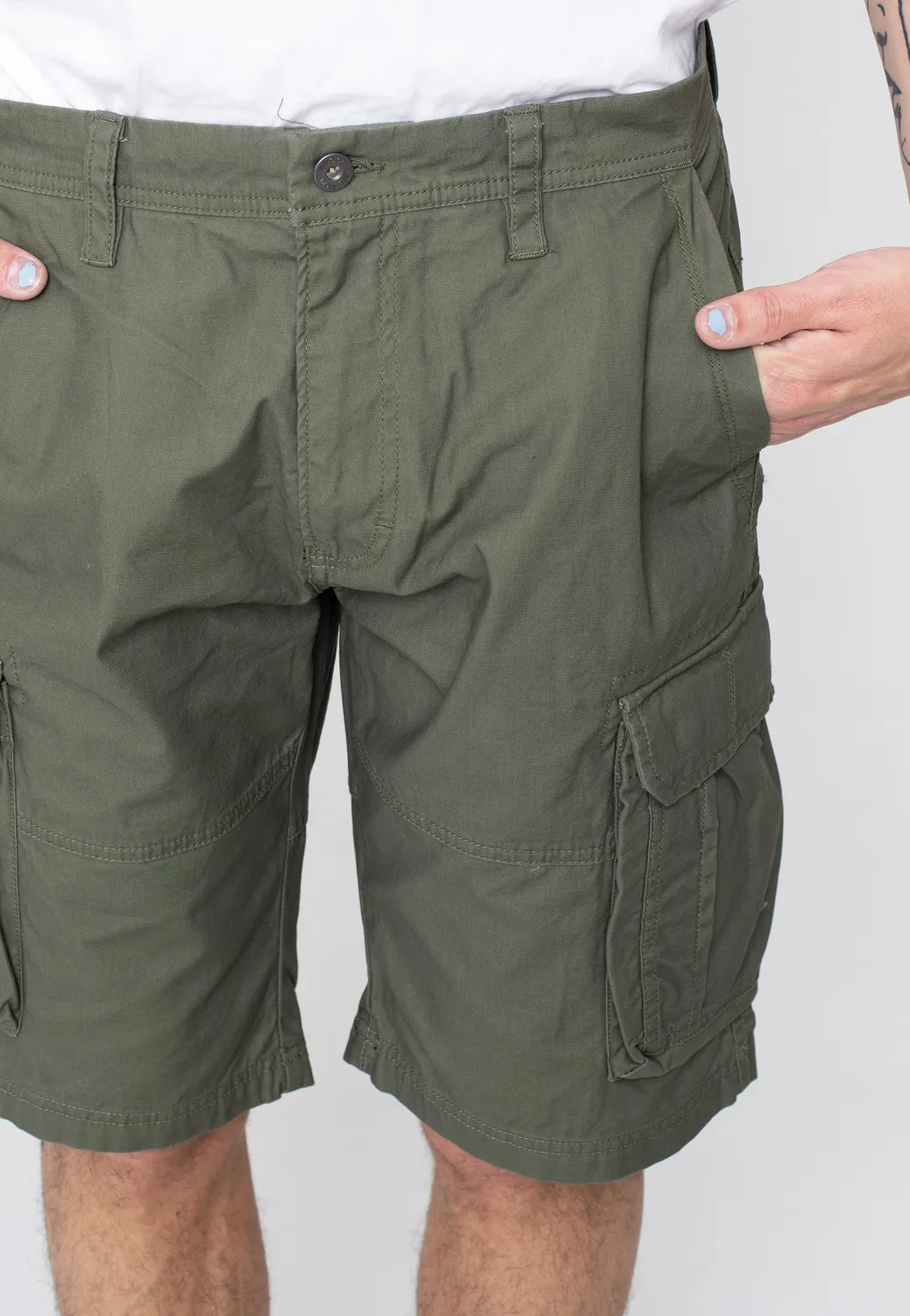 Impericon Rowing Olive Shorts relaxed oliv Baumwolle