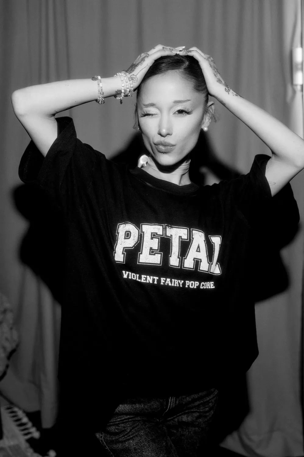 Ariana Grande Petal Core T-Shirt Schwarz S-3XL Print