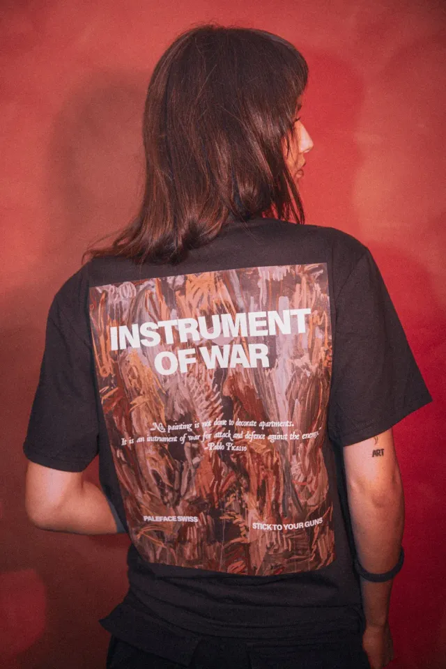 Paleface Swiss Instrument Of War T-Shirt Schwarz Standard Fit