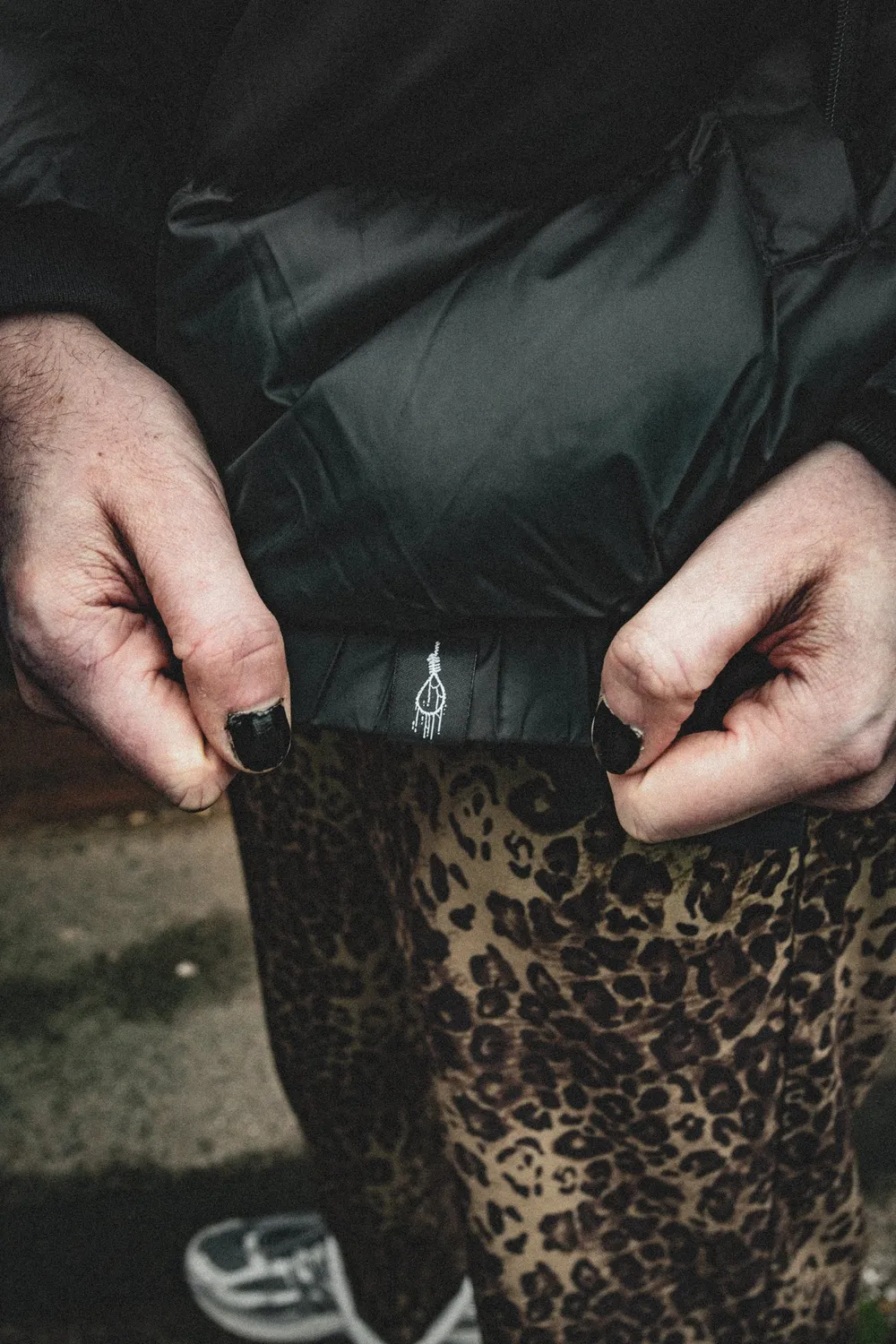 Paleface Swiss Cursed Puffer Jacke Schwarz Recycelt