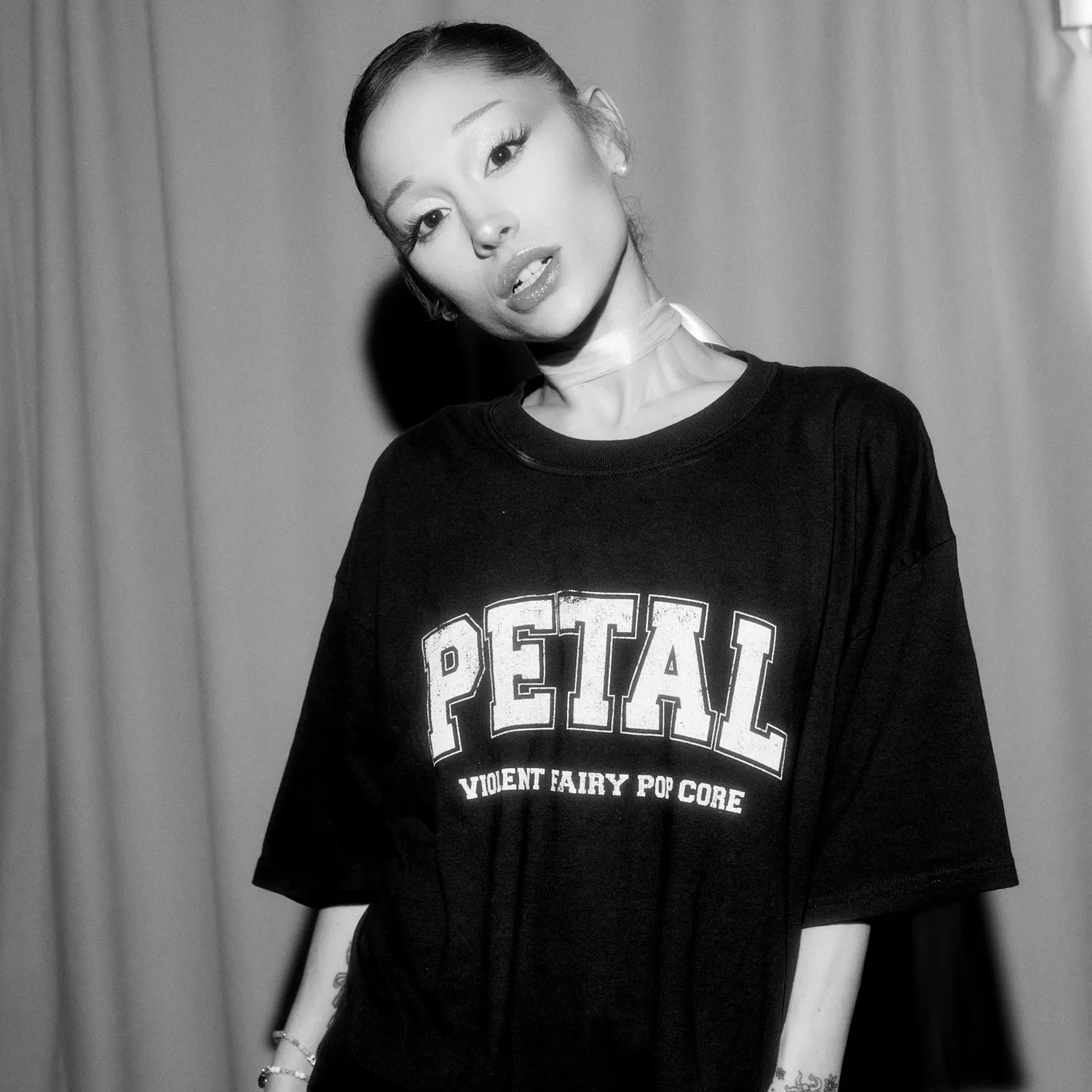 Ariana Grande Petal Core T-Shirt Schwarz S-3XL Print