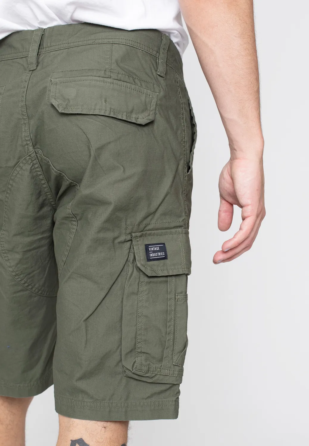 Impericon Rowing Olive Shorts relaxed oliv Baumwolle