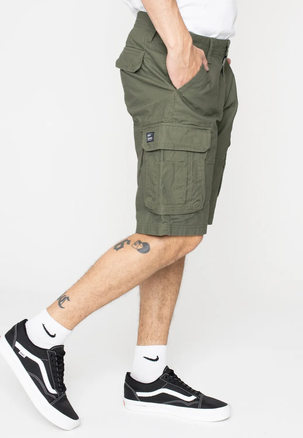 Impericon Rowing Olive Shorts relaxed oliv Baumwolle