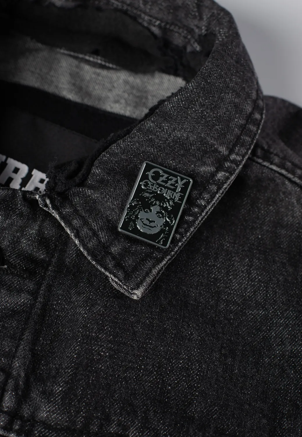 Impericon Madman Pin Onesize Metall bunt