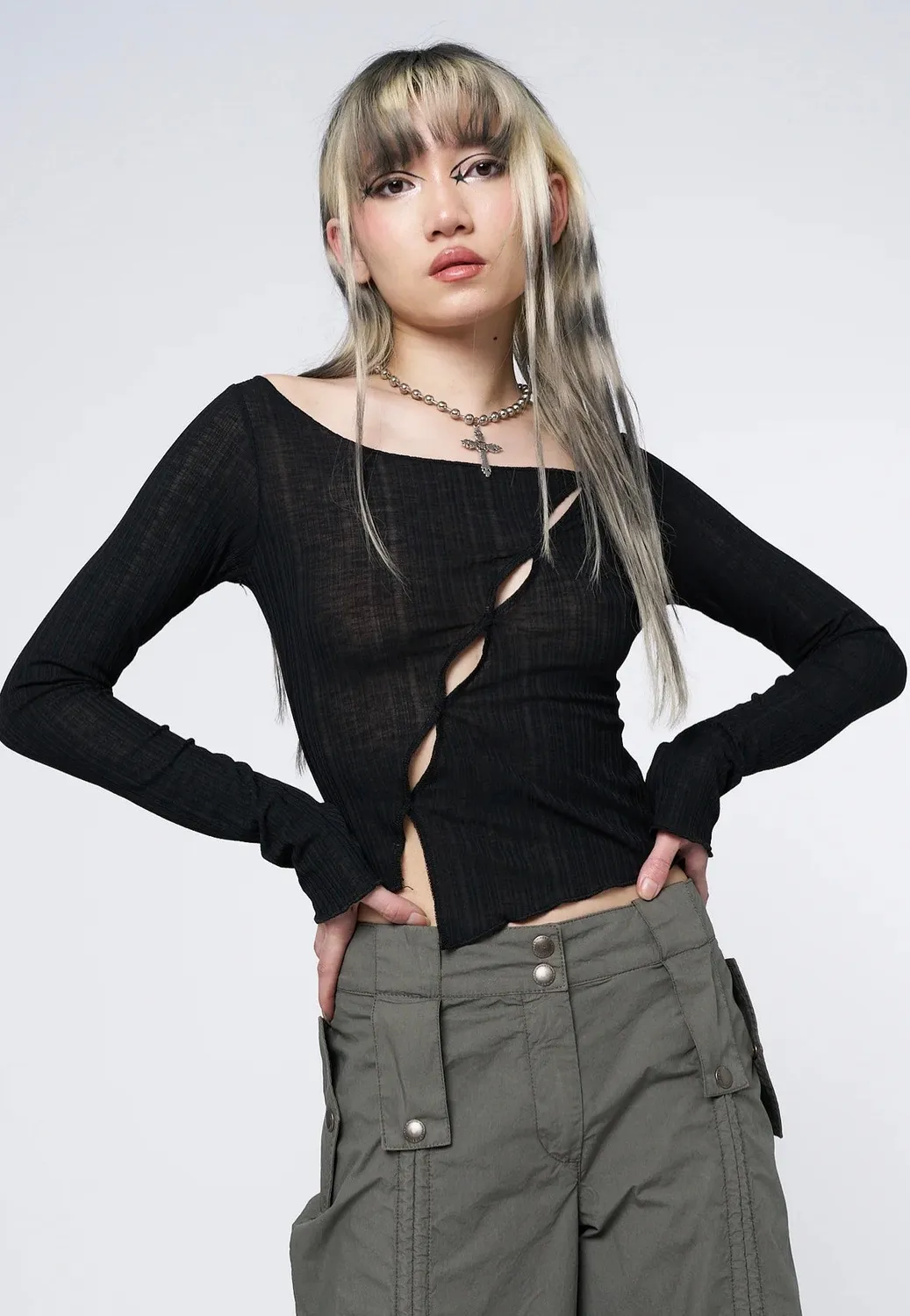 Impericon Hana Asymmetrical Cut Out Top schwarz Langarm