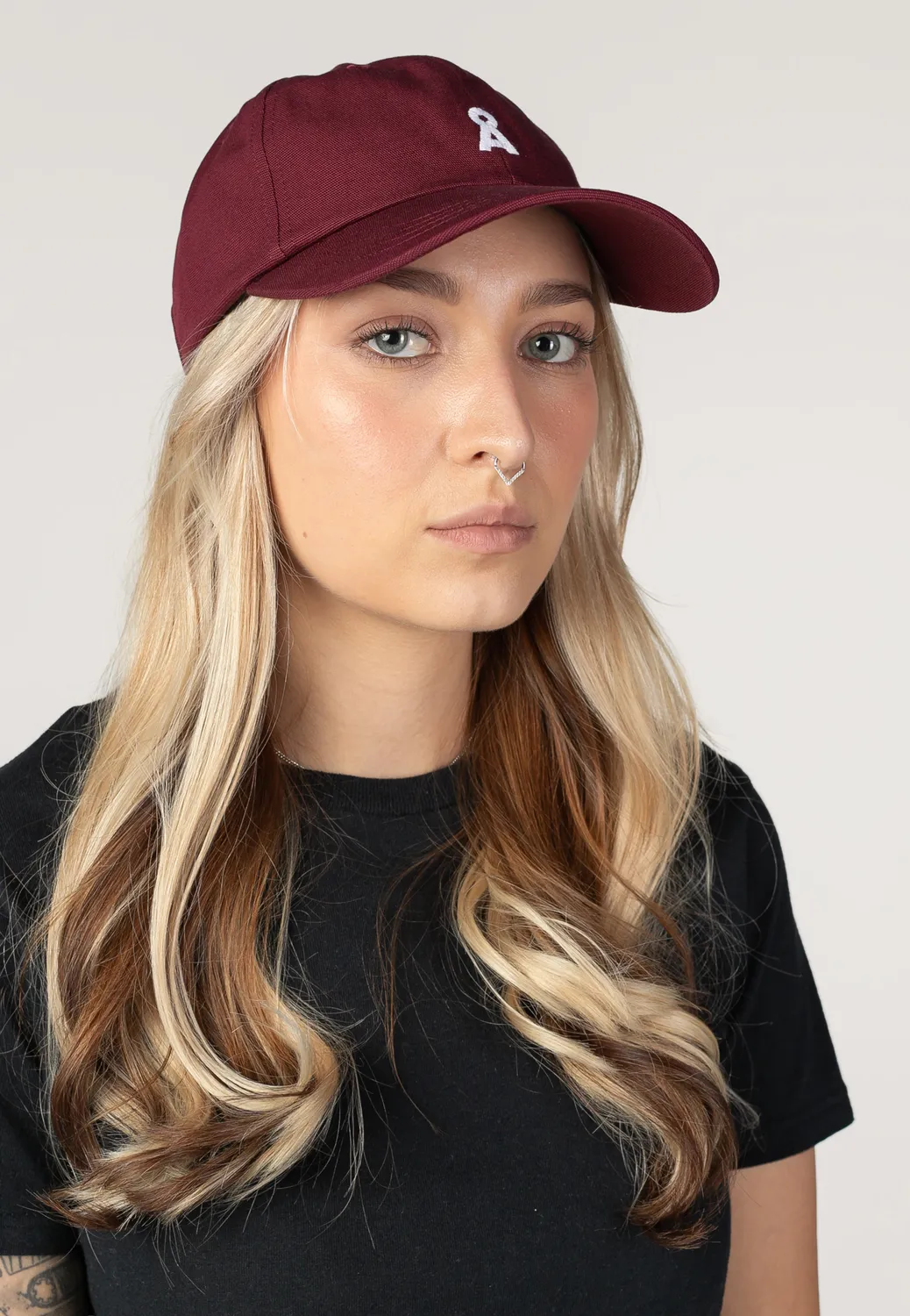 Yenaas Bold W Velvet Red Cap Rot Strapback Onesize