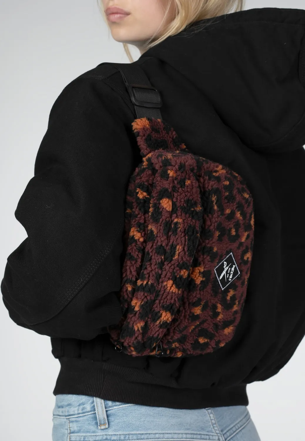 Impericon Switchup Leo Brown Bauchtasche braun Onesize Plüsch