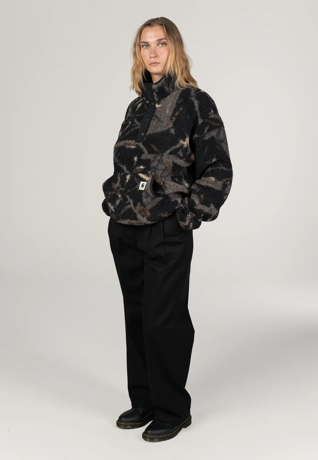 Impericon Elliot High Neck Liner Camo Jacke Fleece Damen