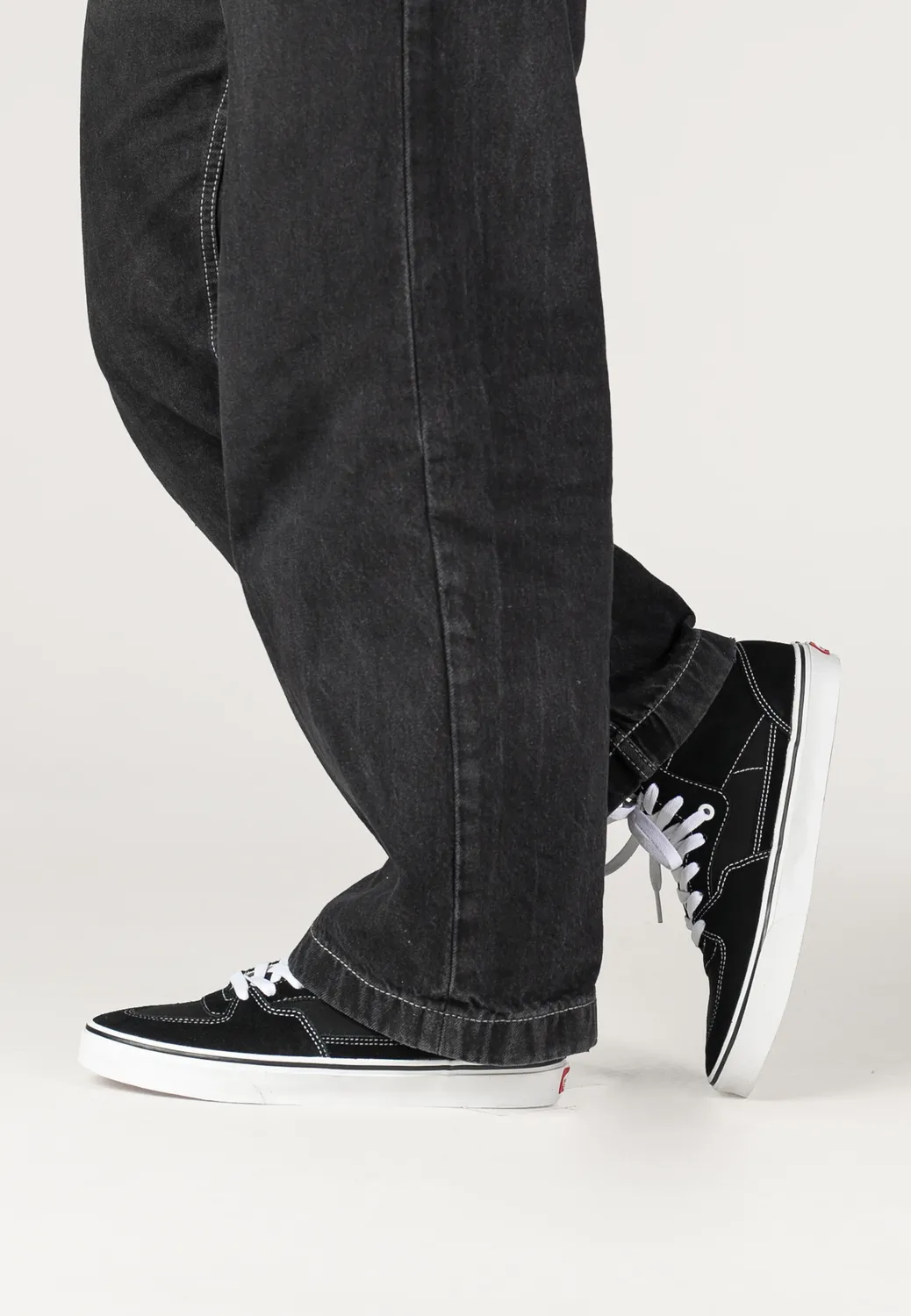 Impericon Half Cab Decon Black/True White Schuhe Suede