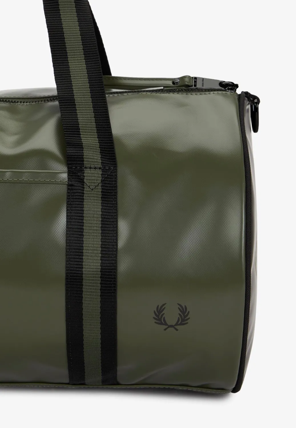 Impericon Classic Barrel Dufflebag Green/Black 20-29 l