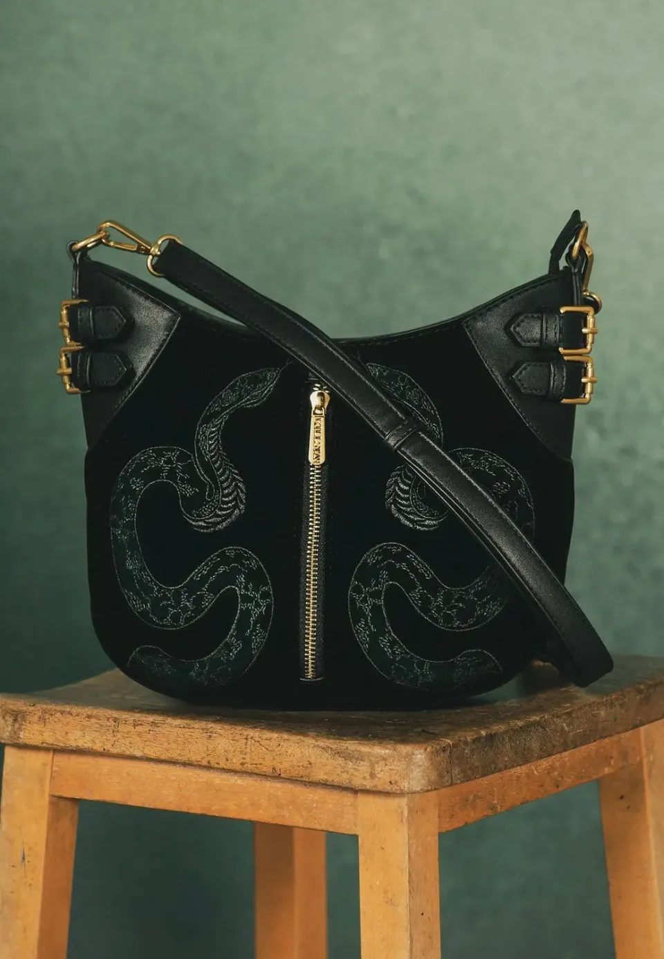 Impericon Adder Black Tasche Onesize Samt schwarz