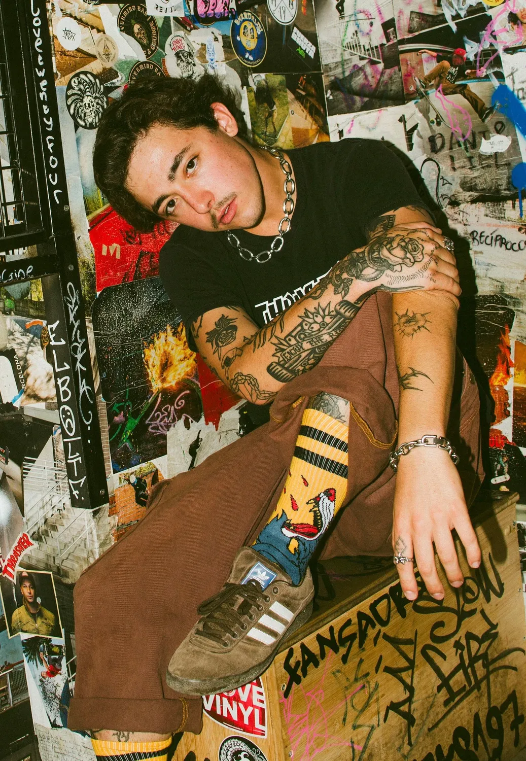 Impericon Wolfpack Mid High Socken gelb Onesize vegan