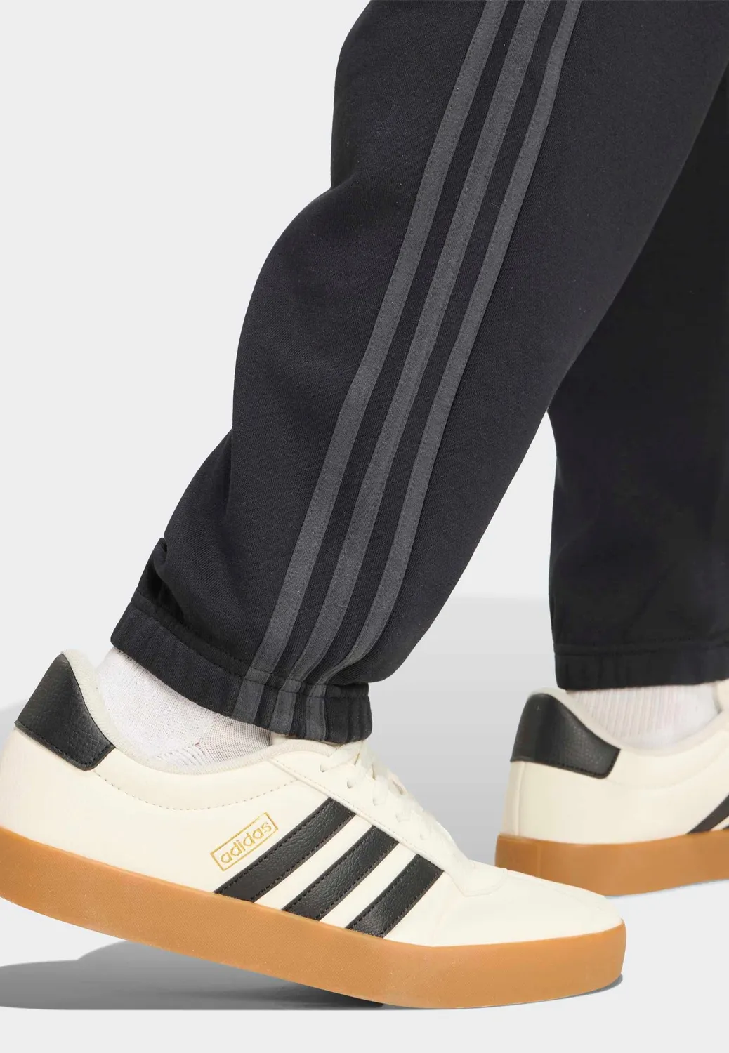 Impericon Essentials 3-Stripes Jogginghose Schwarz Tapered