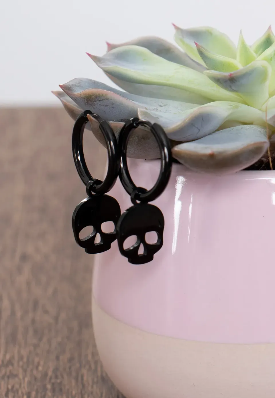 Impericon Little Skull Black Ohrringe schwarz Paar
