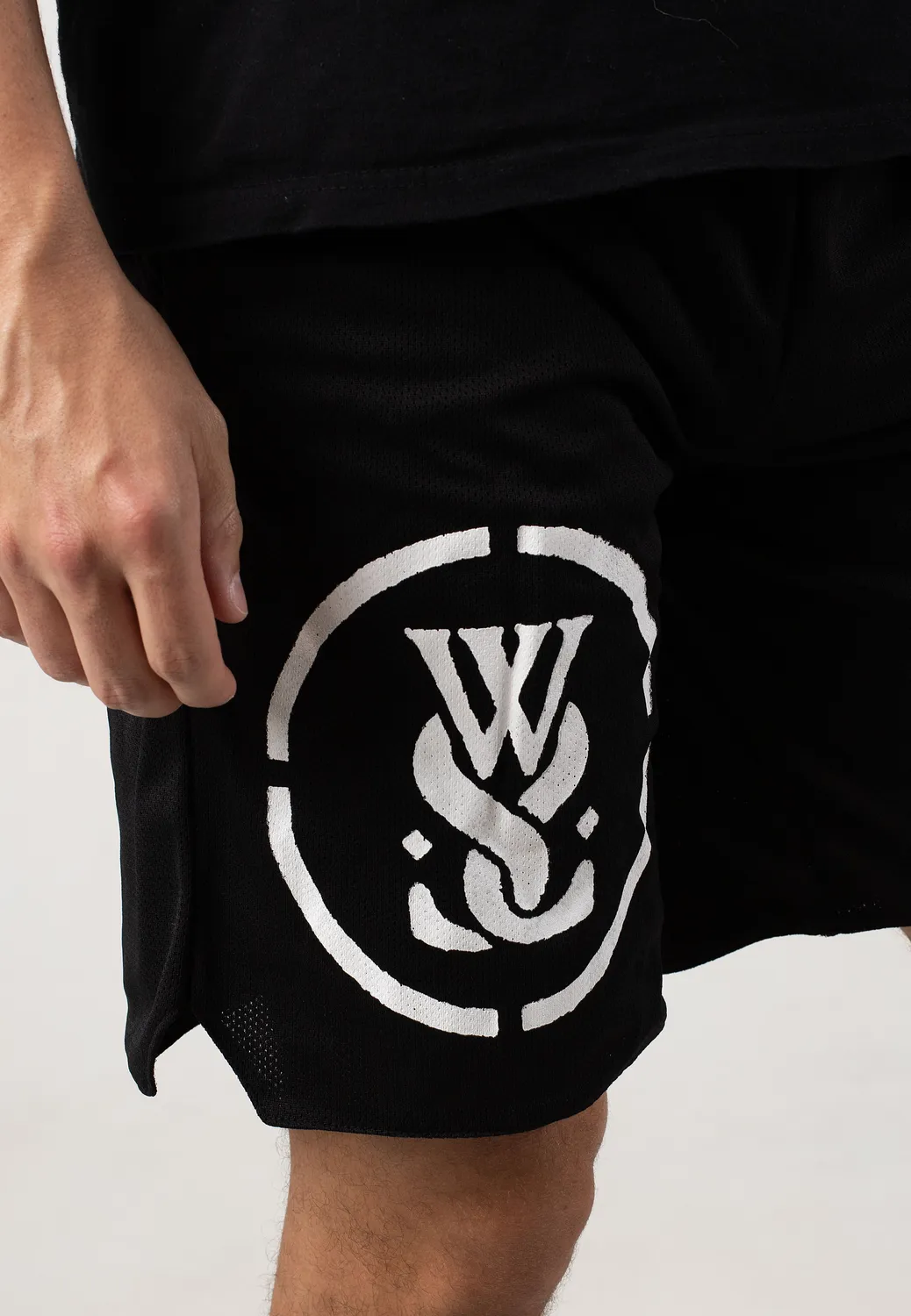 Impericon Stencil Circle Logo Shorts Schwarz Mesh